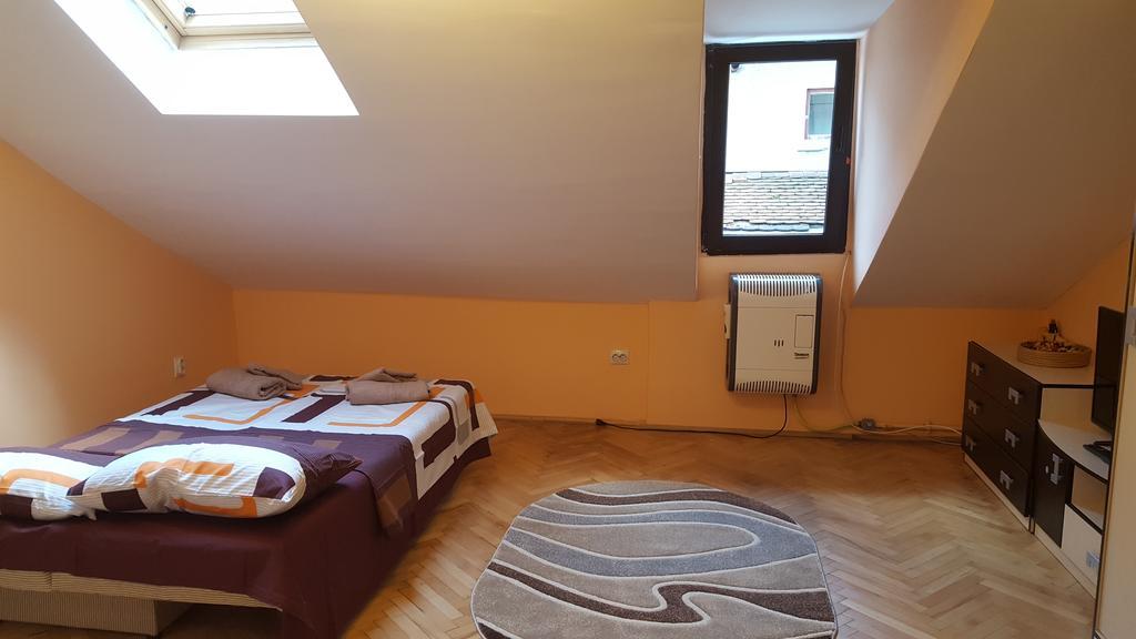 Studio Piata Sfatului - Braşov Eksteriør bilde